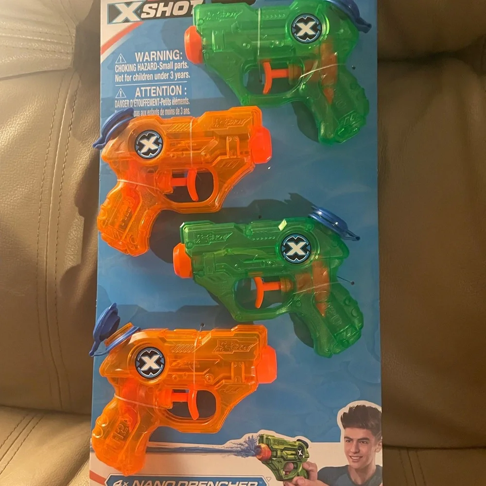 Nano Drencher Water Blaster Set - Green and Orange NWT 4 Pack Fun Wet Outdoor